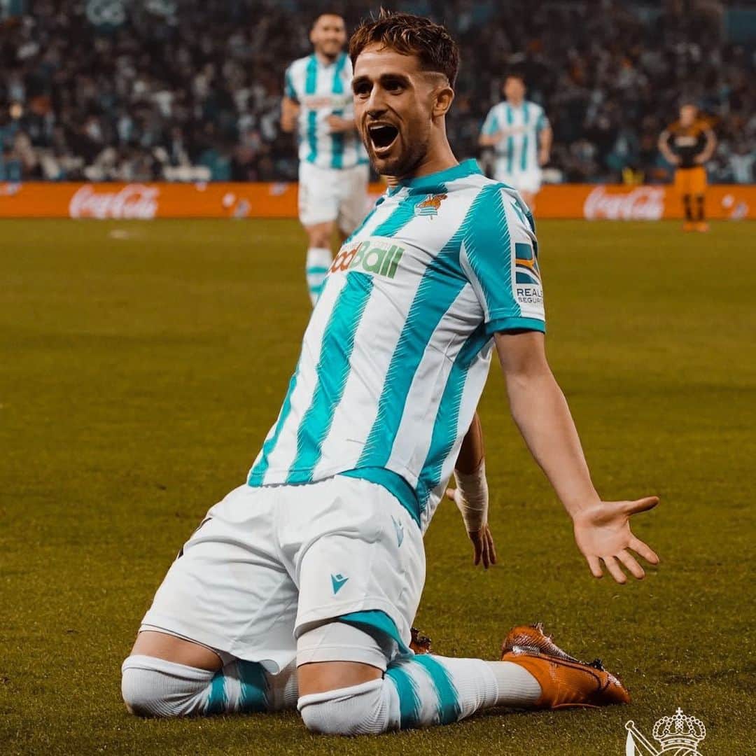 アドナン・ヤヌザイのインスタグラム：「+3 and ⚽️ AUPAREAL 🔵⚪️ 🔥」