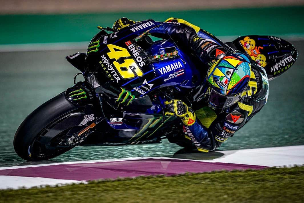 バレンティーノ・ロッシのインスタグラム：「Losail circuit,Qatar MotoGp test,day1 📸 @falex79 @gigisoldano」
