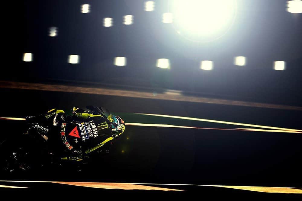 バレンティーノ・ロッシさんのインスタグラム写真 - (バレンティーノ・ロッシInstagram)「Losail circuit,Qatar MotoGp test,day1 📸 @gigisoldano @falex79」2月23日 7時13分 - valeyellow46