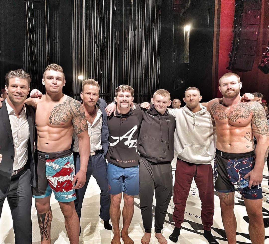 ショーン・パトリック・フラナリーのインスタグラム：「It’s hard to argue against a competition record such as the one that @gordonlovesjiujitsu & @garrytonon possess... but if the rapid rise of @ethancrelinsten @nickyryanbjj and @nickyrod247 is any indication of the future, then this hard to believe ascension to success will soon become very believable... and I predict that very soon... there may not be a single weight division that is safe in the sub only game. This DDS is clearly doing things that other teams simply are not... and it is largely a result of the first D in that acronym. A cerebral leader creates cerebral fighters... and as long as there is a strong mental component to this game... every one of these guys will be VERY hard to beat. @danaherjohn has observed, analyzed, broken down, reassembled & systemized every aspect of competition BJJ... and the sauce is proving to be something far more potent than simply it’s secrecy.」