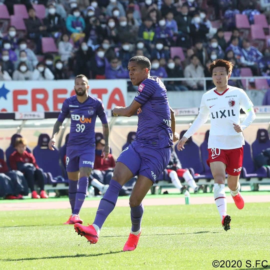 サンフレッチェ広島さんのインスタグラム写真 - (サンフレッチェ広島Instagram)「. ⚽明治安田生命J1リーグ第1節　試合結果⚽ サンフレッチェ広島　3-0　鹿島アントラーズ 前半：2-0 後半：1-0 【得点者】ドウグラス・ヴィエイラ、レアンドロ・ペレイラ、森島司  ホーム開幕戦で快勝😄 たくさんのご声援、ありがとうございました‼️ #ドウグラスヴィエイラ 選手 #レアンドロペレイラ 選手 #森島司 選手 #城福浩 監督 #青山敏弘 選手 #sanfrecce #積攻」2月23日 18時07分 - sanfrecce.official