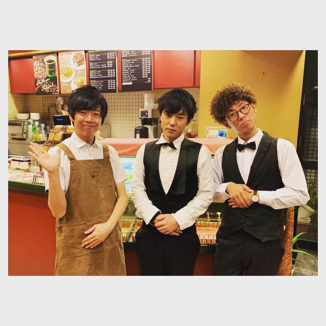 藤本聖さんのインスタグラム写真 - (藤本聖Instagram)「まずは一杯珈琲でも飲んで落ち着けよ. . 昨日のトークライブ『藤友バンド』は趣向を凝らして喫茶店で開催☕️. . こんなお茶会も悪くないだろ？. . お客様にも満席にしていただき感謝しかないよ. . 文化祭の模擬店感覚で楽しかった、フォーエバー青春. . . . #藤友バンド #清友 #たくろうきむらバンド #珈琲館靱本町店」2月23日 18時19分 - kasoku_mossan