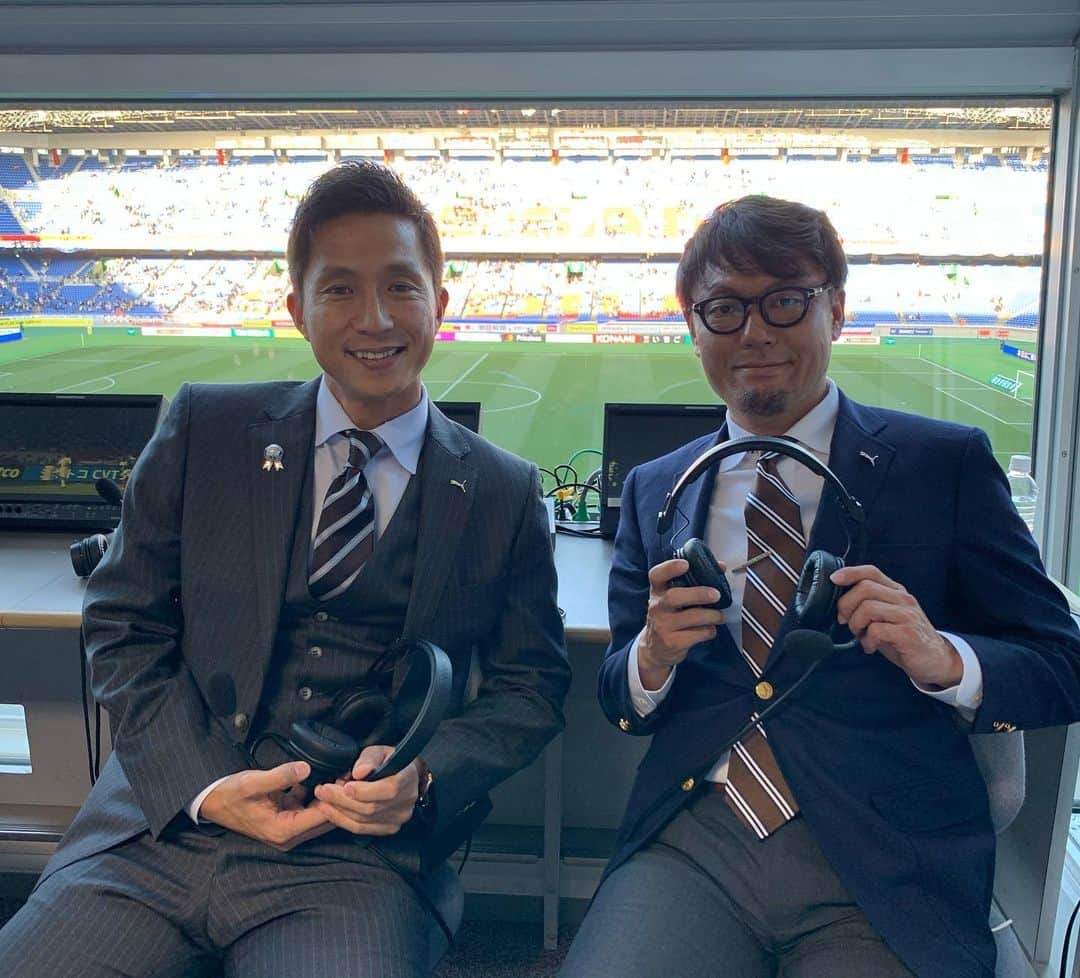 福西崇史さんのインスタグラム写真 - (福西崇史Instagram)「. J1リーグ開幕節🏟 横浜FM vsガンバ大阪⚽️ NHK総合の解説で森岡隆三さんとW解説😊 . 目の離せないいい試合でした〜⚽️ . #福西崇史 #森岡隆三 #soccer #jリーグ #28年目 #開幕節 #nhk #解説 #横浜fm #ガンバ大阪 #日産スタジアム #instagood #instaphoto」2月23日 18時41分 - takashi_fukunishi