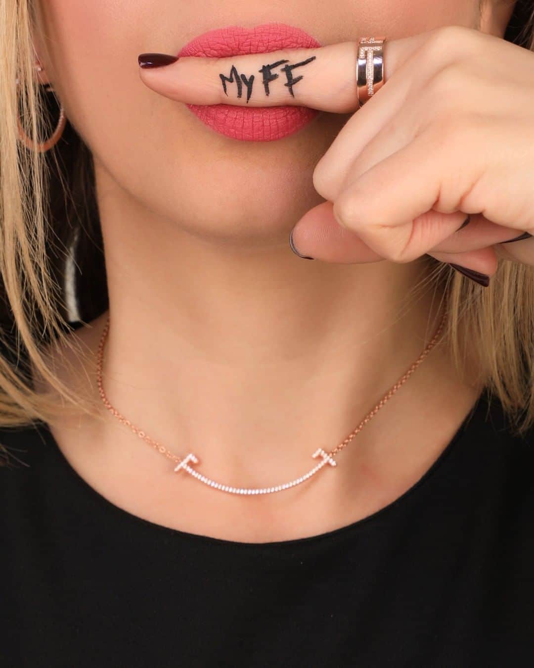 のインスタグラム：「My FF or nothing! Make them yours now in-store and online.  #follifollie #jewellery #jewellerydesign #jewelleryoftheday #jewelleryofinstagram #myff」