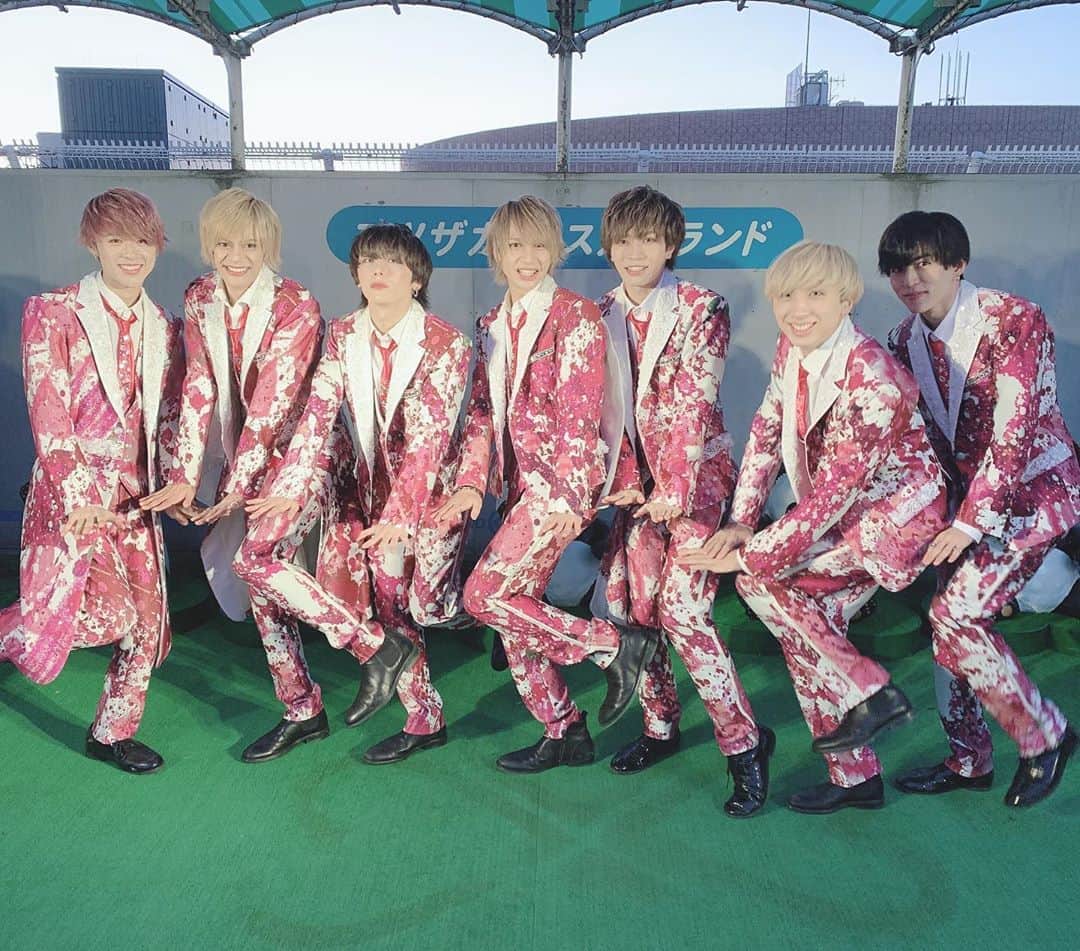 BUZZ-ER.のインスタグラム：「本日もリリースイベントにお越しくださり、ありがとうございました！ 明日は静岡へ参ります🤗✨ #BUZZER #上野 #松坂屋」