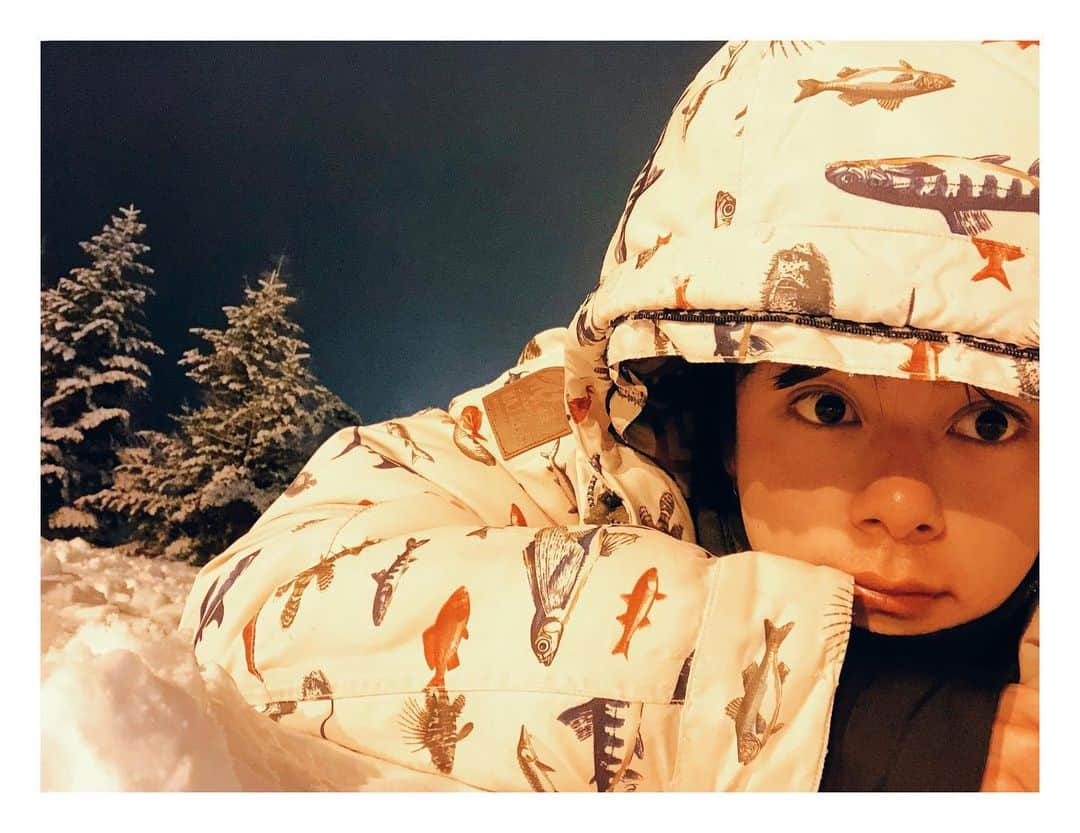 TAKUYAさんのインスタグラム写真 - (TAKUYAInstagram)「長野県でナイター滑って来ました🏂 暗くなってからっていいですね〜☺️ と思いながらくつろぎまくってました🙋‍♂️ 今シーズンは最後のスノボかな🐼 #長野#スノボー#スキー#ウィンタースポーツ#ナイター#一の瀬#スキー場#ゲレンデ #山#雪山#フォト#雪#夜#写真 #Qyoto#bass#takuya」2月23日 19時13分 - takuya_qyoto