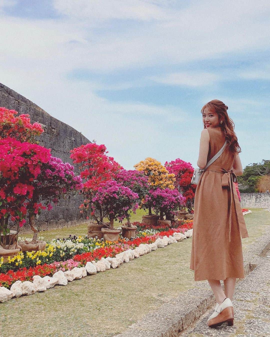 舟山久美子（くみっきー）さんのインスタグラム写真 - (舟山久美子（くみっきー）Instagram)「春一番が吹いていたと言う事は…そろそろ？☺️🌸🌸🌸 #micoameri #fashion #沖縄」2月23日 10時27分 - kumikofunayama