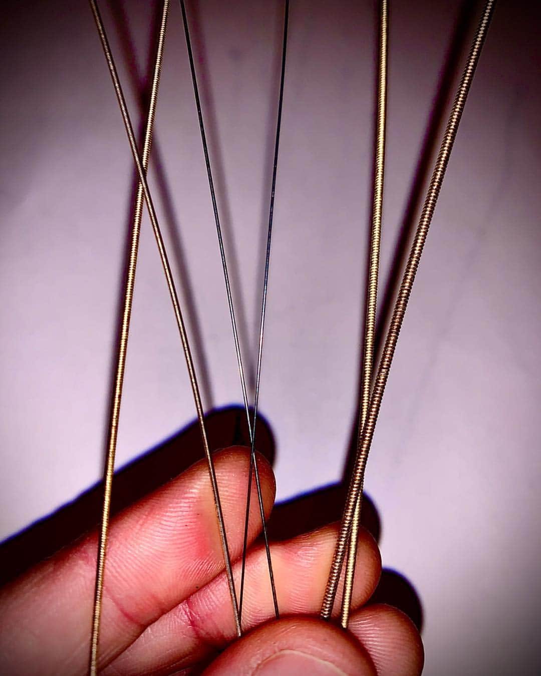 カーキ・キングのインスタグラム：「These strings were on a guitar I played for over ten years. They are rusted to the core and sound like the thickest mud and I will sell them to you for $500.」