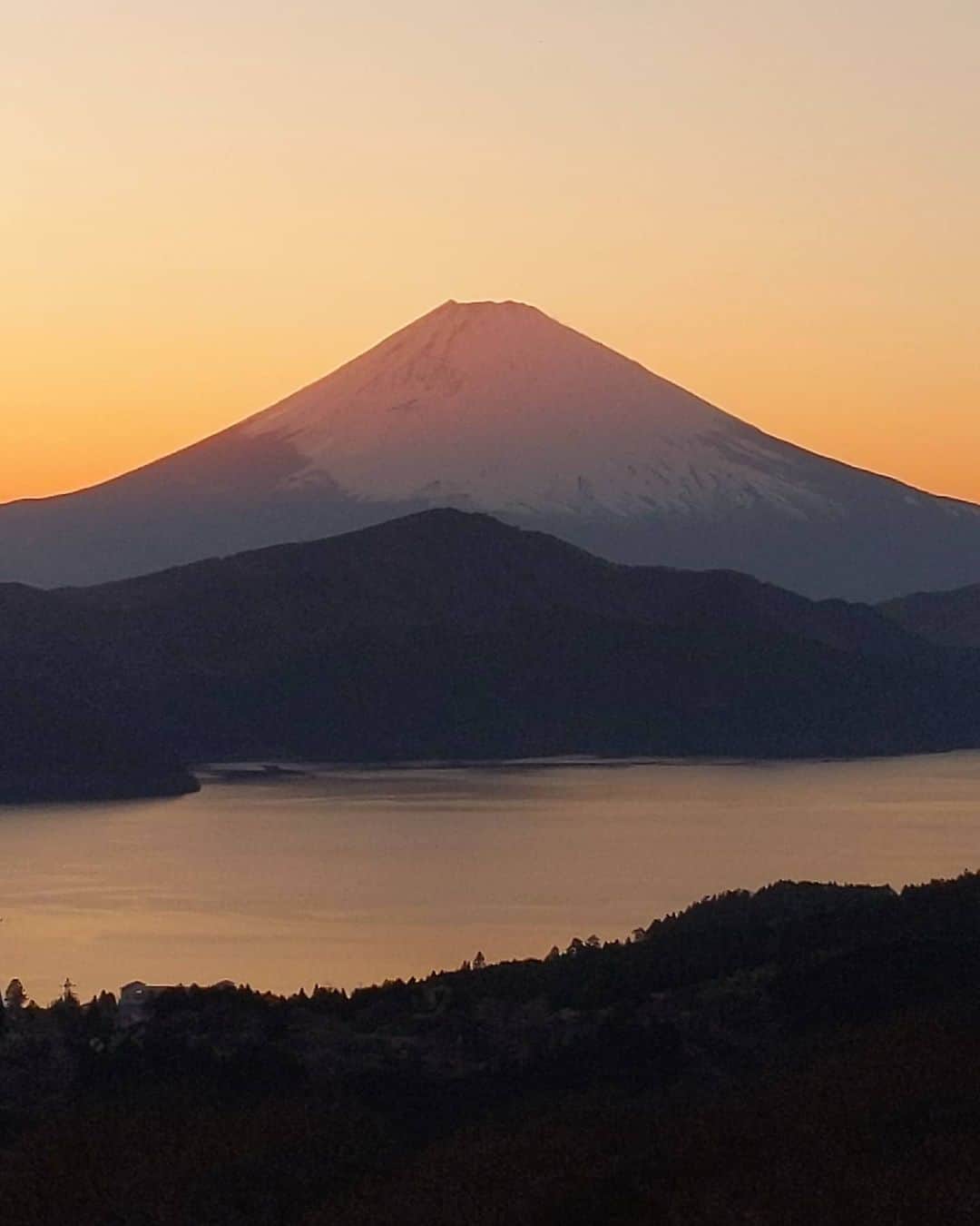 masayaさんのインスタグラム写真 - (masayaInstagram)「Silent Sunset Mt.Fuji  #pixelで撮影 #teampixel #googleのスマホ」2月23日 11時20分 - moonlightice