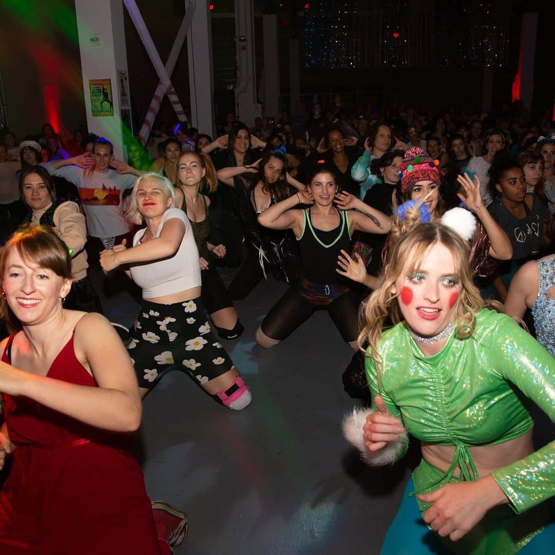 Ashley Smithさんのインスタグラム写真 - (Ashley SmithInstagram)「I just wanted to show some gratitude to a kick ass bunch of ladies. 💃💃💃💃💃@lacitymunicipaldancesquad  It was a privilege to help you bring the tunes to your @moca slightly guided dance party - winter wonderland edition. I respect so much the act of full fledge expression through movement. And this night inspired me the most! Thank you thank you thank you. Go check their page for their next events. I would highly recommend it! Photos by @zohracha」2月23日 11時32分 - therealashsmith