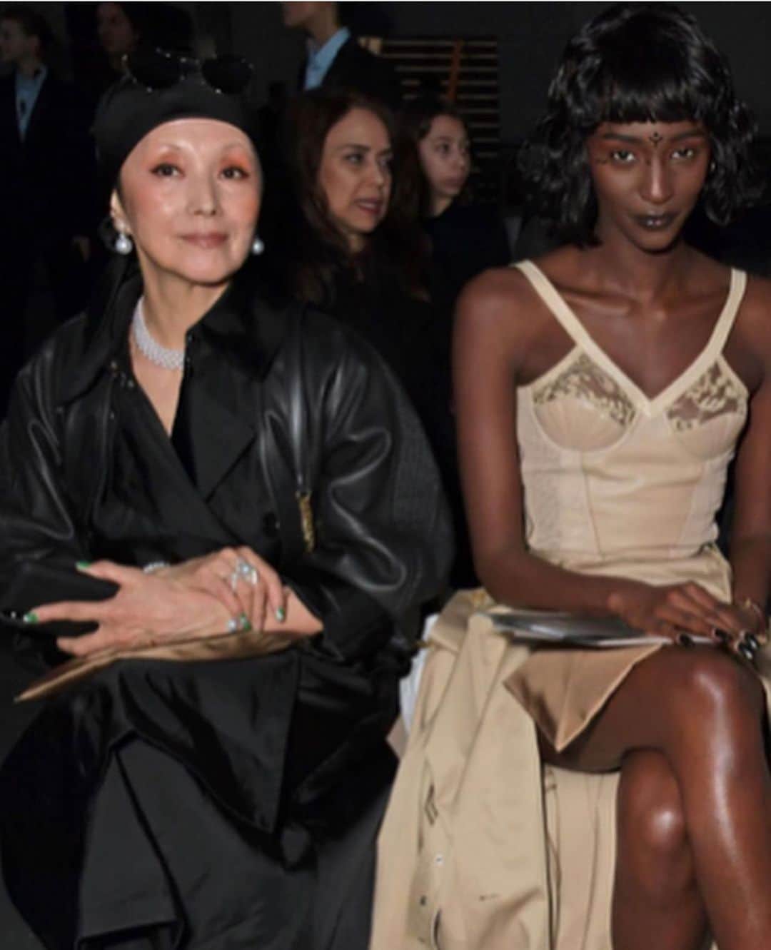 夏木マリさんのインスタグラム写真 夏木マリinstagram いよいよ 今週スタート この衣装は エリコさん ある決心のシーンで着るジャケット なんか スタイルよく見える キャ Followersnetflix ネトフリ Netflixjp 2月27日配信 蜷川実花 Drama 中谷美紀