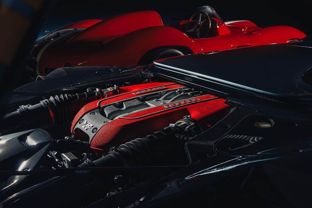 Ferrari USAさんのインスタグラム写真 - (Ferrari USAInstagram)「Inside the #FerrariMonzaSP1, the exceptionally powerful, naturally aspirated, 6.5L V12.」2月23日 12時12分 - ferrariusa