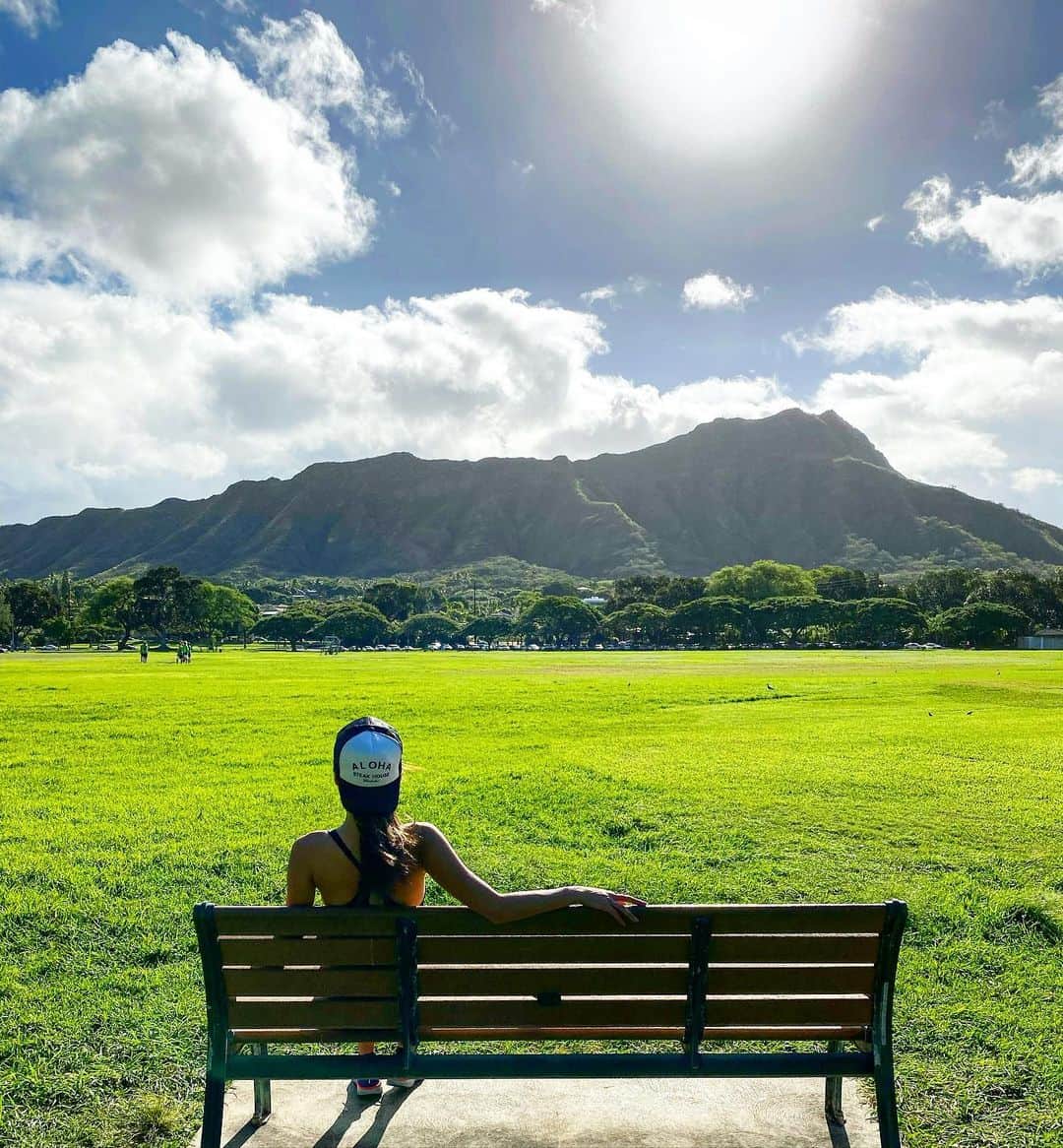 南美沙さんのインスタグラム写真 - (南美沙Instagram)「太陽🌞とダイヤモンドヘッドのパワーを頂いて来ました。🙏. . . コロナに負けない✨. 何も出来ないけど、写真でパワーを届けれますように🙏✨✨. . #ダイヤモンドヘッド　#太陽　#hawaii」2月23日 12時13分 - miee.misa