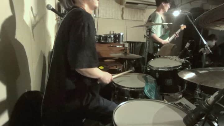 吉澤響のインスタグラム：「20200128 下北沢モナレコード 『ブリキの月』/ セカイイチ  #セカイイチ #live #drums #drummer」