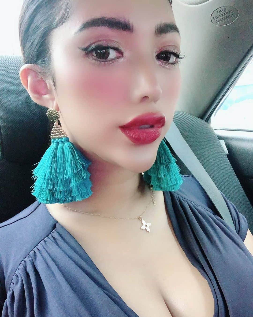 ユリサさんのインスタグラム写真 - (ユリサInstagram)「💙 昔は好きじゃなかったBlueが最近好き🐳 #blue」2月23日 13時12分 - yurisa