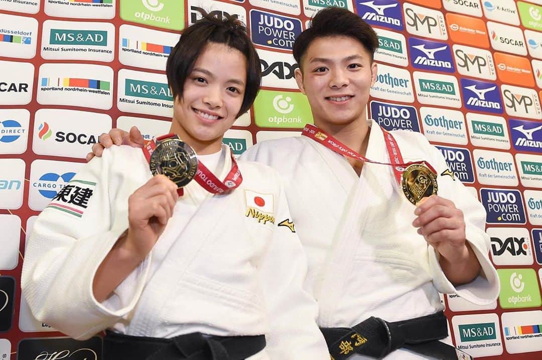 テレビ東京「柔道」のインスタグラム：「・ #グランドスラムデュッセルドルフ🇩🇪 ・ #阿部一二三 #阿部詩 兄妹で金メダル🥇 ・ 揃っての金メダルは2018年世界選手権ぶり😊🙌 ・ Photo:ItaruChiba #テレビ東京 #柔道 #judo #judodusseldorf #germany #HifumiAbe #UtaAbe」