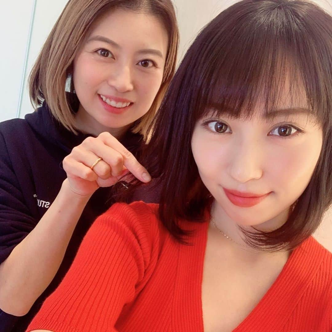 増田有華さんのインスタグラム写真 - (増田有華Instagram)「＊ めちゃくちゃ久々の黒髪！ でもなぜかしっくり笑 ただの黒髪じゃなくてインナーカラーとして抜けてる色は中に残そうとPepeさんから提案してもらい✨そうしました💕 ぺろんとめくると明るい色👏🏻 アレンジたのしみです。 ・ ・ ・ #hair #haircolor #hairstyle #haircut  #ヘアカラー #ヘアースタイル #ヘアーカット #美容室 #美容院 #髪質改善 #髪 #cute #beauty #happy #smile #japan #japanesegirl @pepeyumi  #spadic @spadic0404」2月23日 16時37分 - masuyuka_official