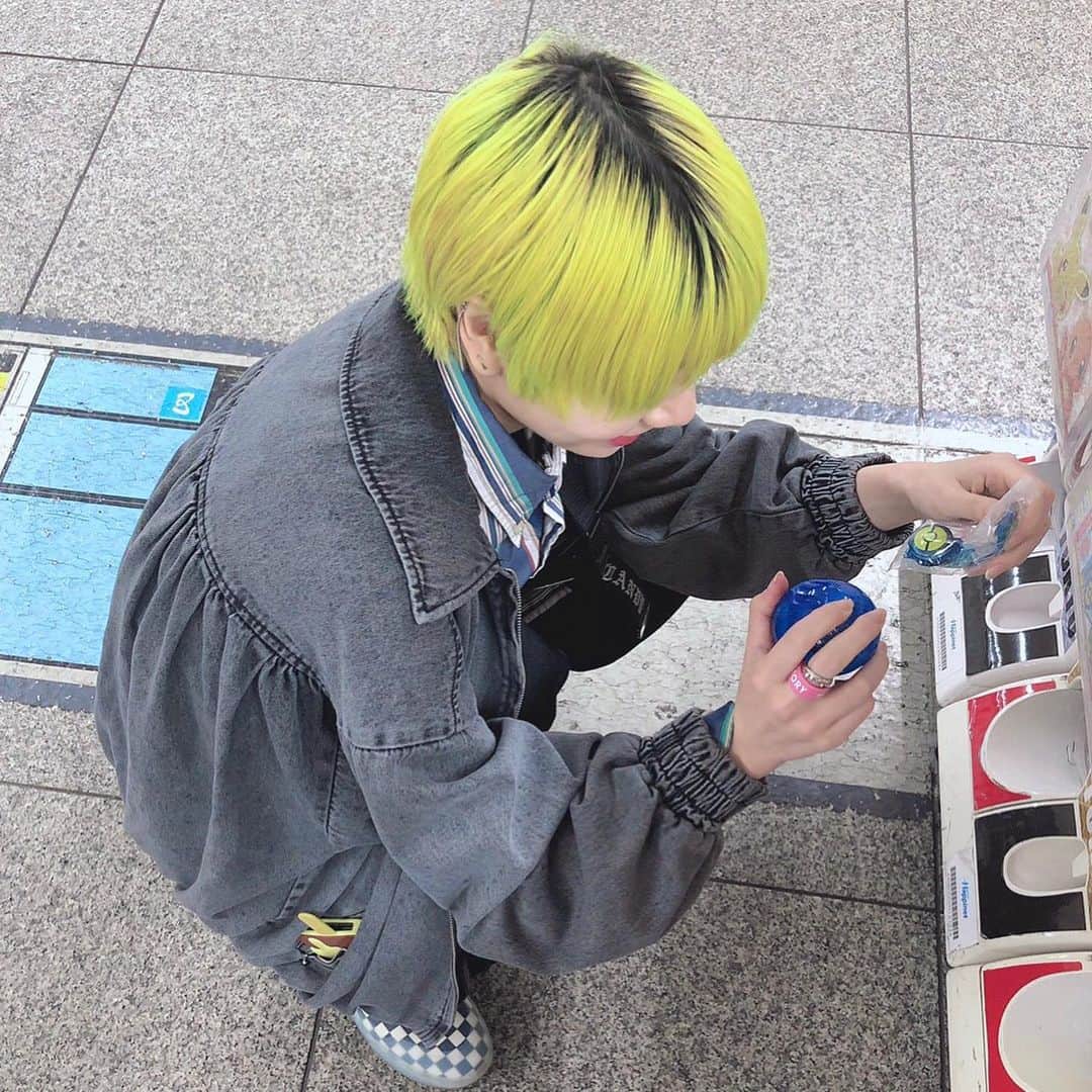 コショージメグミさんのインスタグラム写真 - (コショージメグミInstagram)「黄色と黒いいかんじです🐯 @kyohei_takahashi__」2月23日 16時39分 - coshotaaaan