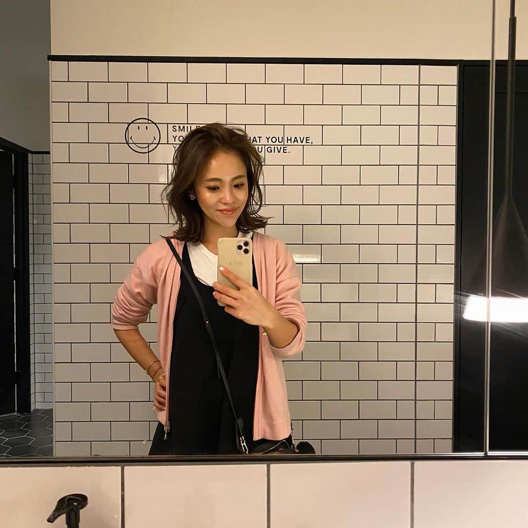 のインスタグラム：「鼻筋スッと見えるメイクを教えてもらって、チャレンジしてみました🧄♡ ・ マスクしてたらすぐに消えちゃう😷 #メイク #鼻筋」