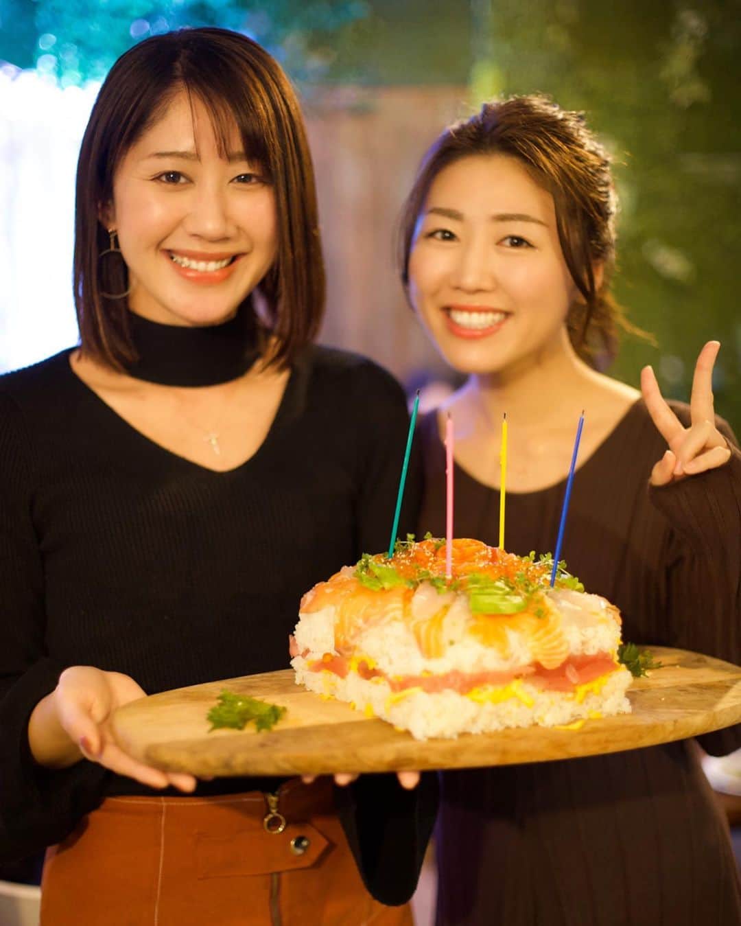 Yuri Sakuraiさんのインスタグラム写真 - (Yuri SakuraiInstagram)「: お誕生日に頂いた、  @food_yuu 手作りのケーキ☻ すごくない！？✨ 可愛くない！？✨ : フードコーディネーターとして、 大手の企業さんからも商品開発の依頼が絶えない中で、 1日目はホットケーキをアレンジして、 2日目はお寿司ケーキを作ってくれたのです♪ : お寿司ケーキは、私がお米が大好き！ というので、 ゲーム制作会社の経営をしてる タペさんがミルキークイーンの中の 高級なお米をプレゼントで下さり、 そのお米を使って、作ってくれたの☻ : 色んな気持ちがこもったケーキ、 本当に嬉しいです♪♪ ありがとう☻☻☻ : #手作りケーキ#Birthdayケーキ#お祝い#サプライズバースデー#猫の日#フードコーディネーター#櫻井優#ダブルさくらい#お寿司ケーキ#ミルキークイーン#お米 #Birthday#cake#handmadecake#food#mkcafe#mktv」2月23日 17時29分 - yuri_sakuraiii