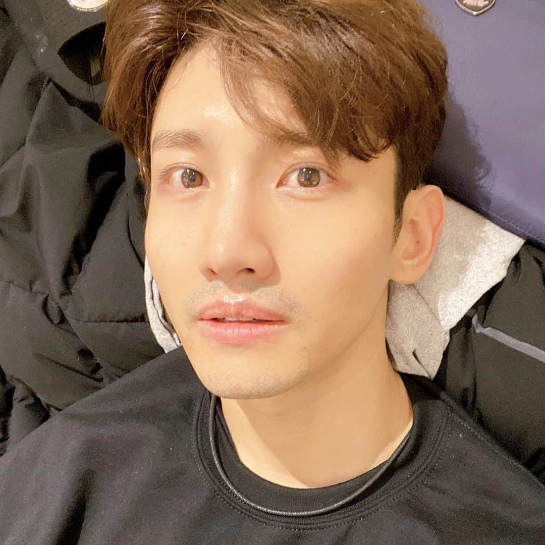 チャンミンさんのインスタグラム写真 - (チャンミンInstagram)「감기 조심하세요!!!!!!🙈」2月23日 17時45分 - changmin88