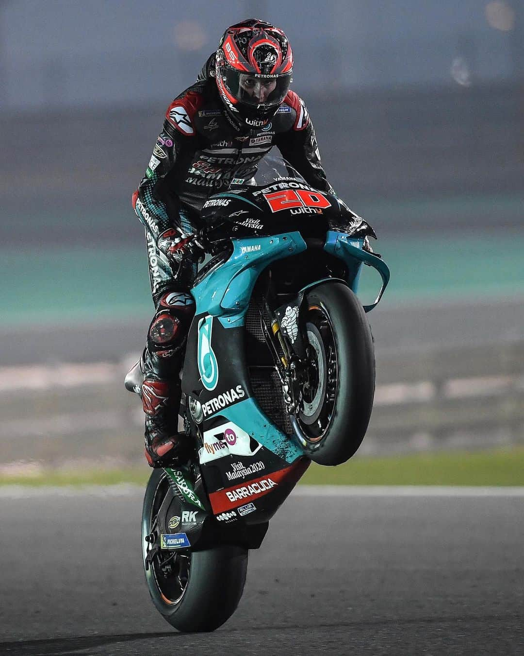 MotoGPさんのインスタグラム写真 - (MotoGPInstagram)「@fabioquartararo20 heads into #QatarTest final day as the fastest!⏱🔥 Check out our story for the full report! 📲 #Wheelie #FQ20 #MotoGP #Motorcycle #Racing #Motorsport」2月24日 3時27分 - motogp