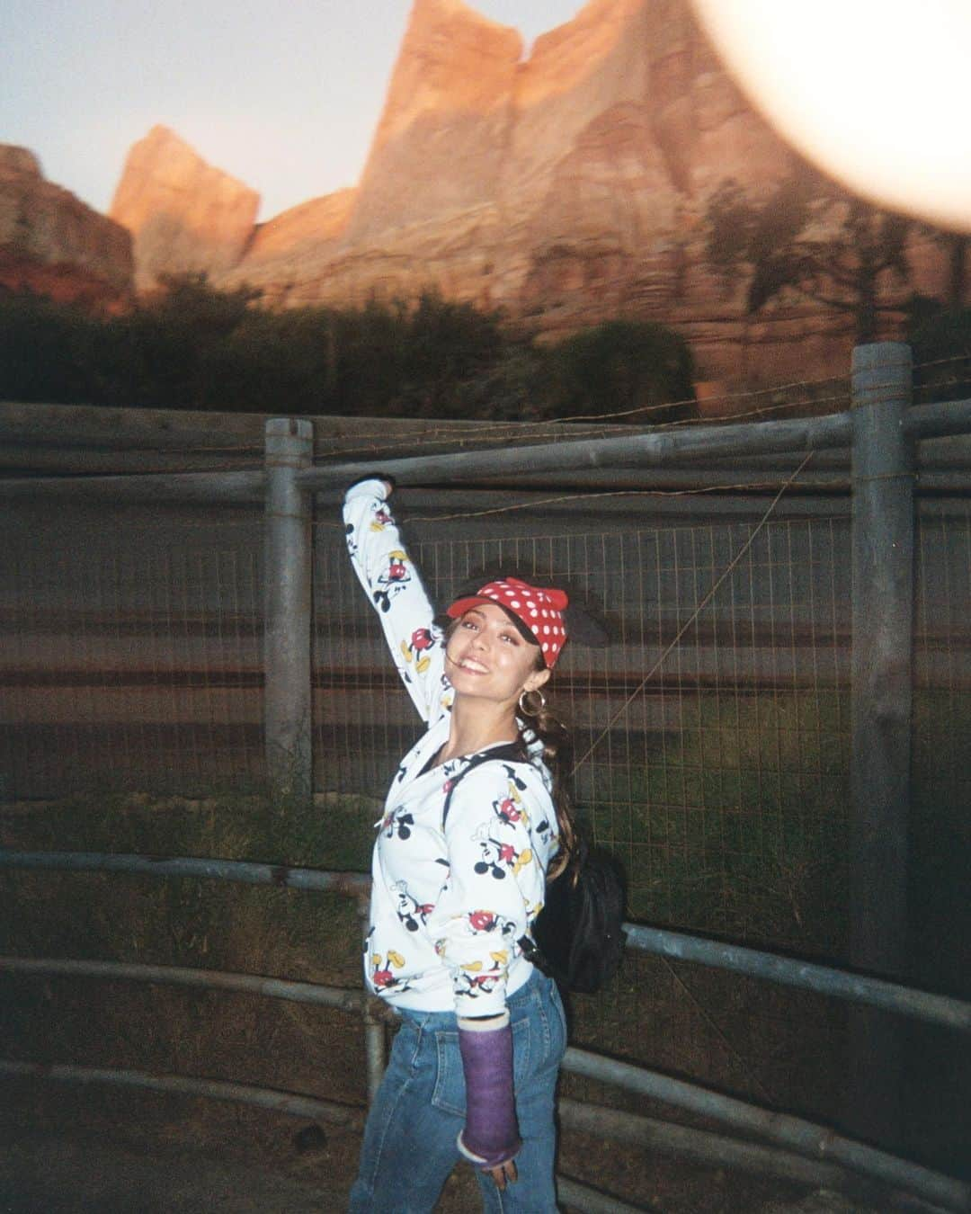 ジャック・レイ・パイルズのインスタグラム：「I guess it really is the happiest place on earth❤️💛❤️ •comment your favorite ride•」