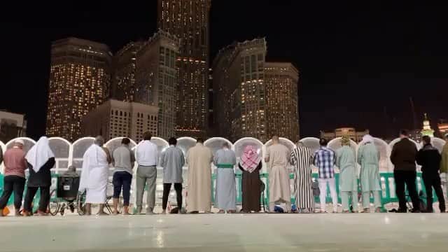 メルギム・マフライのインスタグラム：「Shpirti ♥️ #united #brothers #forthesoul #islam #alhamdulillah #mekkah #mecca #truth #allahuakbar #salah #dhikr #subhanallah」