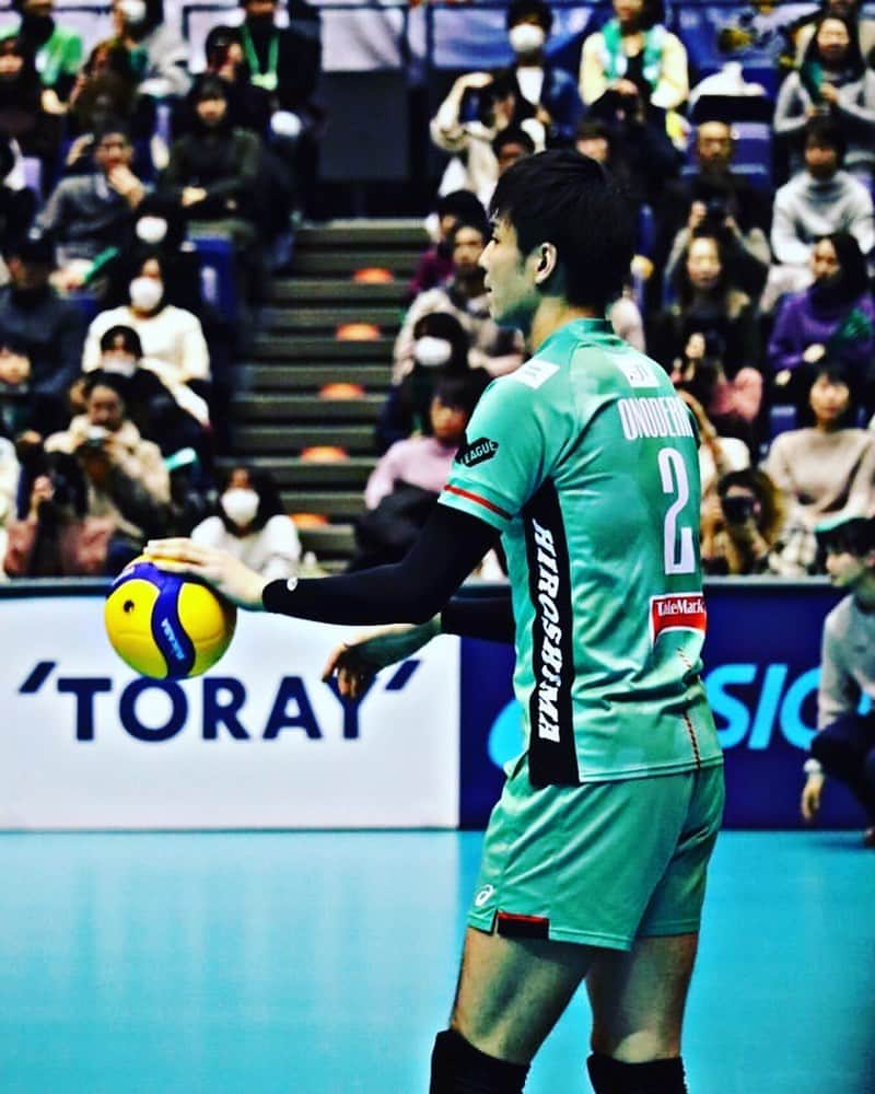 小野寺太志さんのインスタグラム写真 - (小野寺太志Instagram)「… 2019-20 V.LEAGUE DIVISION 1 4位という結果でした。 多くの方々が各会場に足を運んでいただき、 JTサンダーズ広島の応援をしていただいたこと、 本当に感謝しています。 皆さんの期待に応えることができず、 本当に申し訳ないです。 自分達が求めていた順位、結果ではありませんでしたが また次に向けて前へ進んでいきます。 JTサンダーズ広島への沢山の熱い声援、 本当にありがとうございました。 また天皇杯、黒鷲旗でもよろしくお願いします！  #お写真お借りしました🙌  #0223 #jtthunders #JTサンダーズ広島 #Vリーグはバレーだよ」2月23日 19時49分 - taishi.o