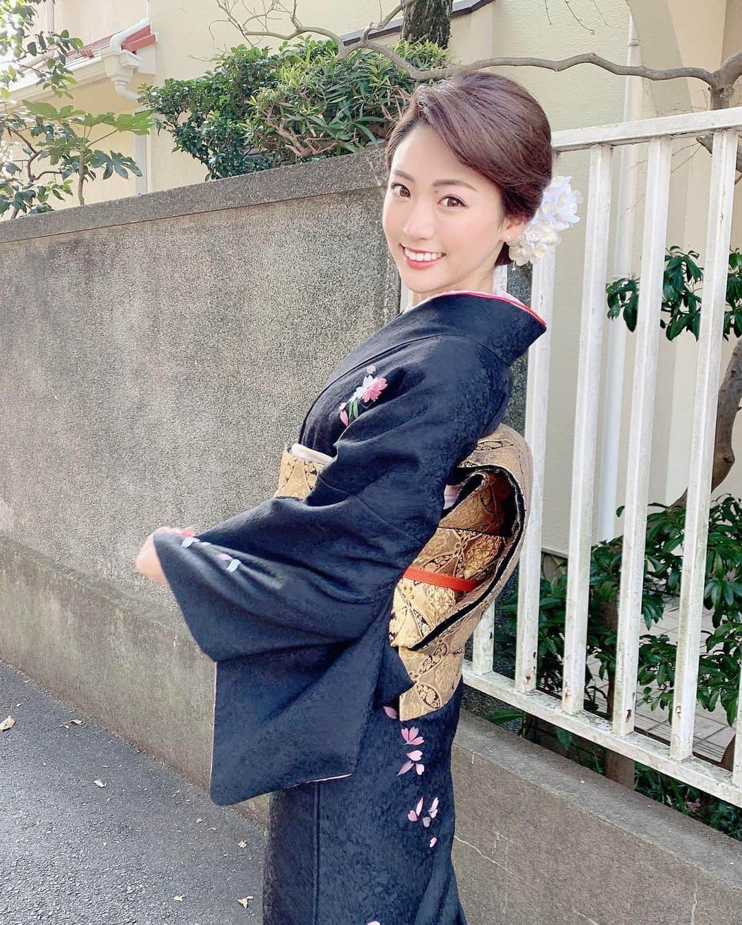 志田友美（ゆうみん）さんのインスタグラム写真 - (志田友美（ゆうみん）Instagram)「ㅤㅤㅤㅤㅤ ㅤㅤㅤㅤㅤㅤㅤㅤㅤㅤㅤㅤㅤㅤㅤㅤㅤㅤㅤㅤㅤ 沢山撮ったのでバーッと載せちゃった👘 お付き合い頂きありがとうございました❤️ 以上！！！！！ ㅤㅤㅤㅤㅤㅤㅤㅤㅤㅤㅤㅤㅤ  #和服 #👘 #着物 #japanesegirl #japanese #japan」2月23日 20時25分 - yuumi_shida