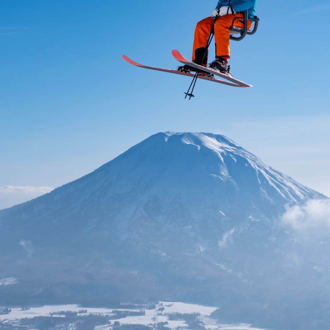 ニューヨーク・タイムズさんのインスタグラム写真 - (ニューヨーク・タイムズInstagram)「If you happen to be a whiskey-loving, Wagyu beef-eating snowboarder or skier who wants to know what “snow-surfing” is all about, then Niseko, the land of voluminous powder, is where you need to be this winter. Often called the Aspen of Asia, this Japanese resort is forging its own identity — sublime skiing, snowboarding and snow-surfing are only part of the story here. Culinary adventures abound, local whiskey flows and hot springs are the perfect après-ski option. Tap the link in our bio for the #36hours guide to Niseko from @nytimestravel. @afaulkphoto took this photo.」2月23日 20時30分 - nytimes
