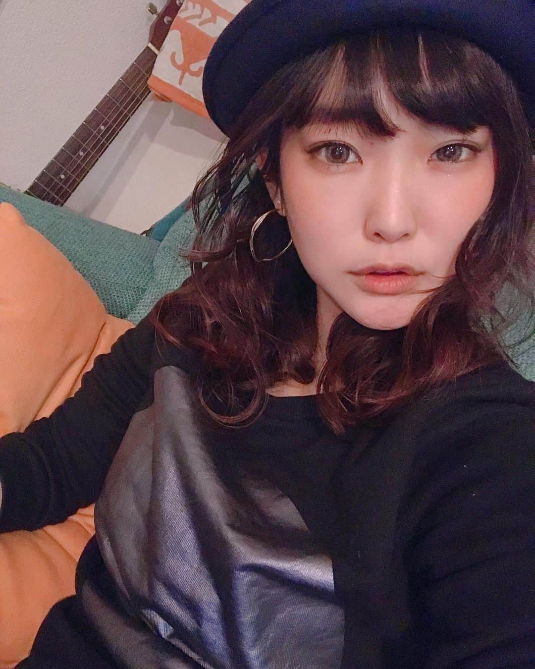 Yun chiのインスタグラム：「LINEライブ放送ありがとう！ 今回も16000ポイントチャレンジ達成！ 30位位内にランクインしたみたい！すごいねぇ☺︎ . リターンの内容も掘り下げてお話しできたし、また次の配信でもみんなとお話しできるの楽しみにしてます！ 内容の確認や見逃し屋さん達はプロフィールのリンクからアーカイブが見れるのでそちらから、、、 思いついた事などリプ待ってるよ〜っ」