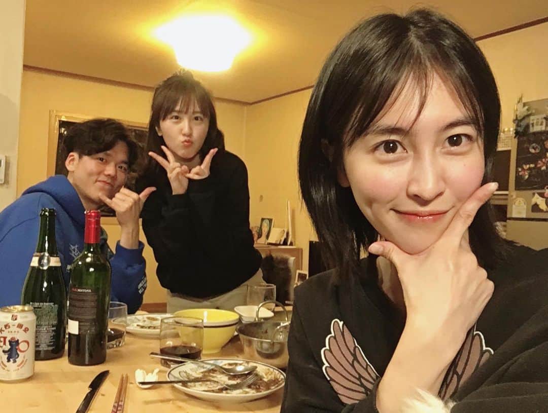 パク・ミンジのインスタグラム：「와인이 만들어준 볼터치☺️」