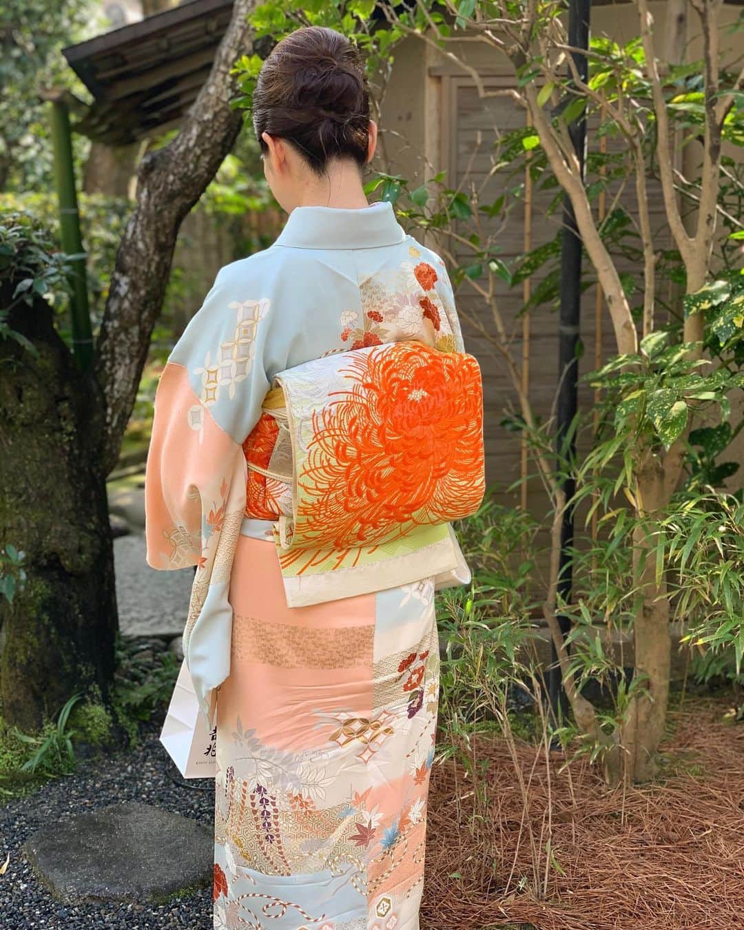 沢瀉美緒さんのインスタグラム写真 - (沢瀉美緒Instagram)「※ ※ Kimono day in Kyoto 💛 . Kimono coordinate ✨ . 嵐山の吉兆さんでの装い✨ . 訪問着は先日と同じですが、 帯などの小物を別のものにしました。 . がらっと印象が変わるものですね〜。 . . #kimonomio #kimono #和装 #着物 #arashiyama #嵐山 #嵐山吉兆 #京都吉兆 #ミオログ #着物好きな人と繋がりたい」2月23日 21時02分 - mio_omodaka