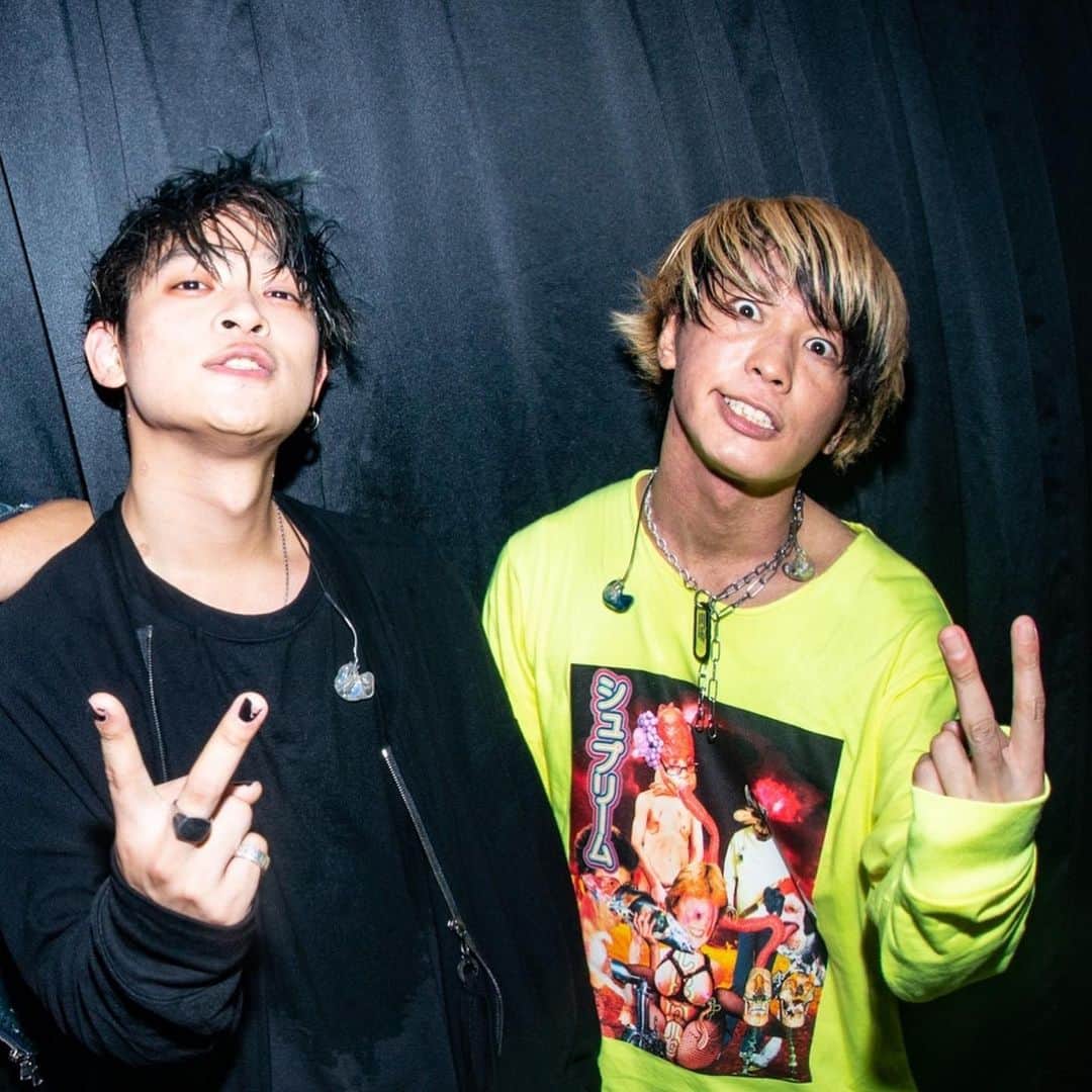 あきらかにあきらさんのインスタグラム写真 あきらかにあきらinstagram 02 23 The Eye Wall Night W Sim Lisa 偉大なベーシストのいる2バンドとの対バンでした Sim Sin Lisa 櫻井陸来 顔こわ 2月23日 21時04分 Akrknakr