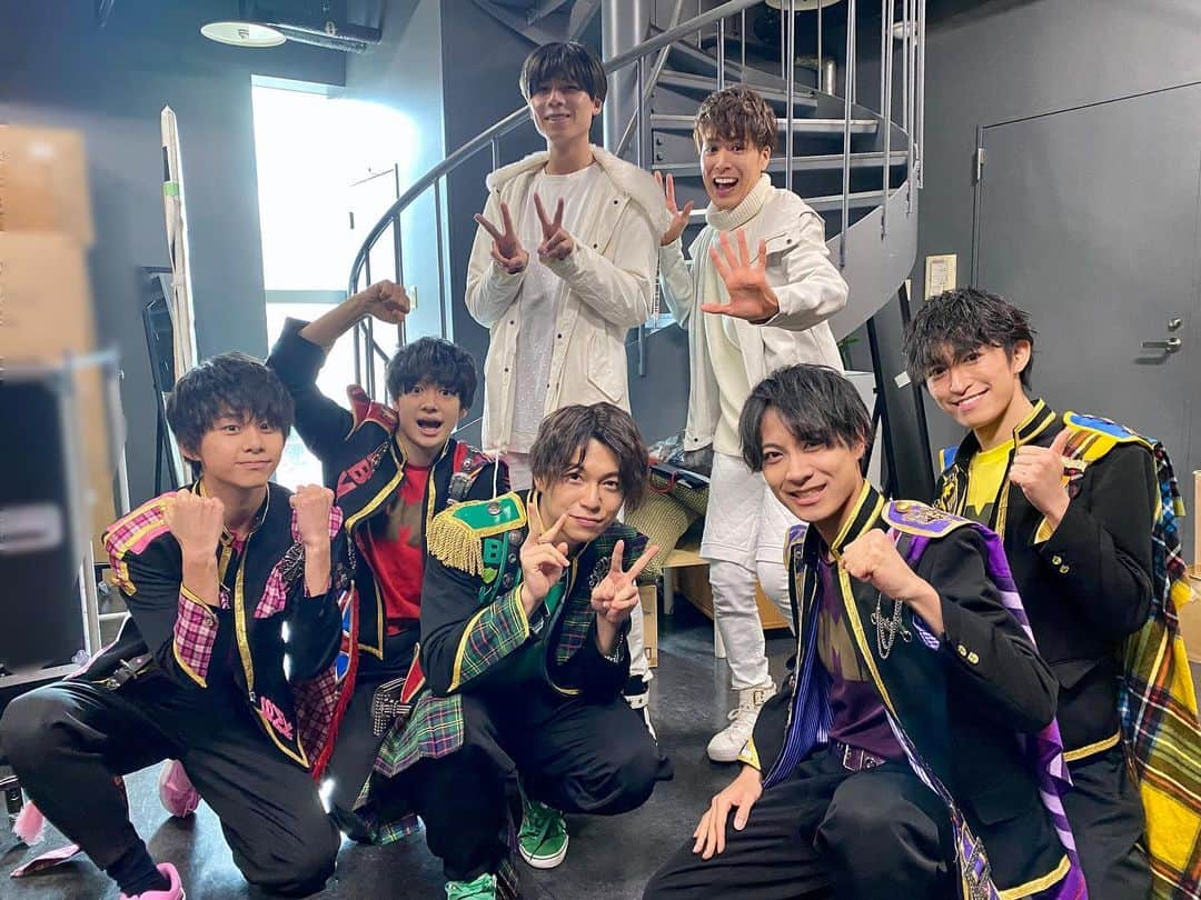 BOYS AND MENさんのインスタグラム写真 - (BOYS AND MENInstagram)「BOYS AND MEN ツーマンライブ🎤🕺🏻 ありがとうございました🥳  #ボイメン #平松賢人 #吉原雅斗 #BMK #スペシャルゲスト #米谷恭輔 #中原聡太 #三隅一輝 #松岡拳紀介 #佐藤匠」2月23日 22時15分 - boysandmen_official