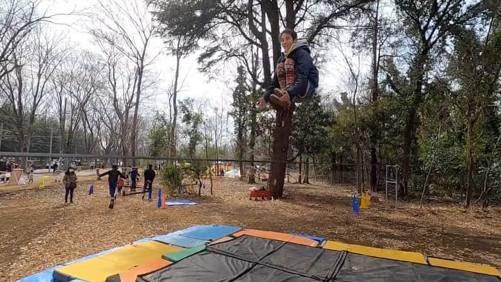 のインスタグラム：「2020.2.22 Asaka Symbol Road Ceremony  My first GoPro video😁🎥 . .  #slackline #slacklife #trickline #gibbonslacklines #スラックライン #朝霞シンボルロード #朝霞の森 #gopro #goproのある生活 #ママアスリート」