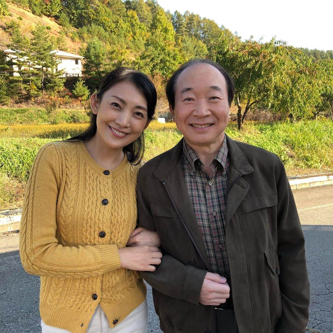 田中美里のインスタグラム：「映画「山中静夫氏の尊厳死」 山中静夫さんを演じる中村梅雀さんと。  #シネスイッチ銀座 #映画 #山中静夫氏の尊厳死  #中村梅雀　さん #想い出写真」