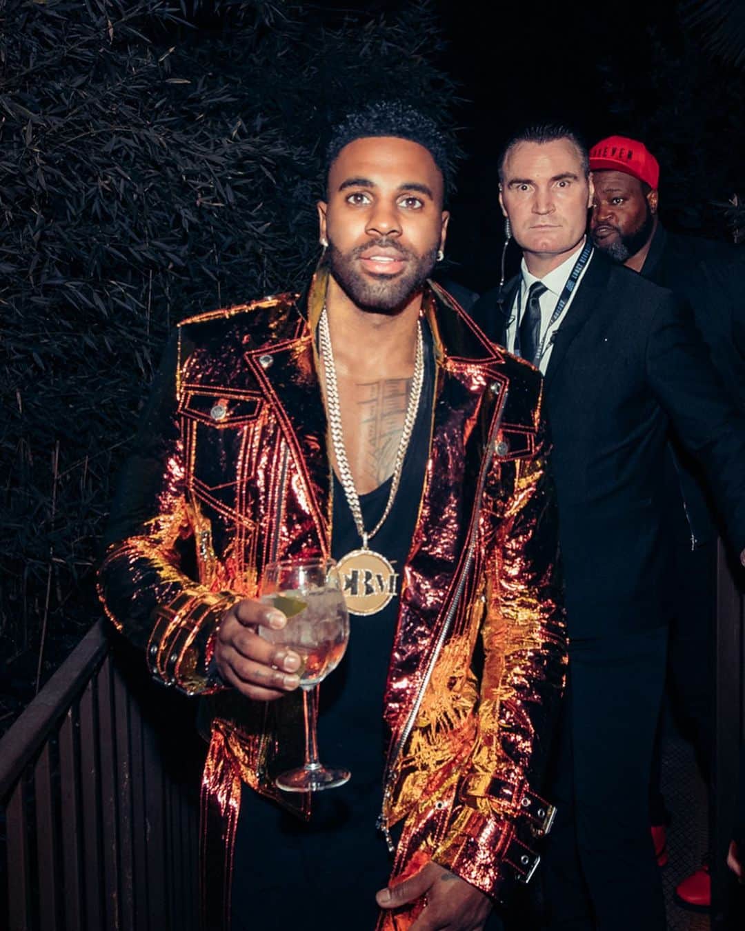 ジェイソン・デルーロのインスタグラム：「Workin’ on the weekend like usual #milanfashionweek」