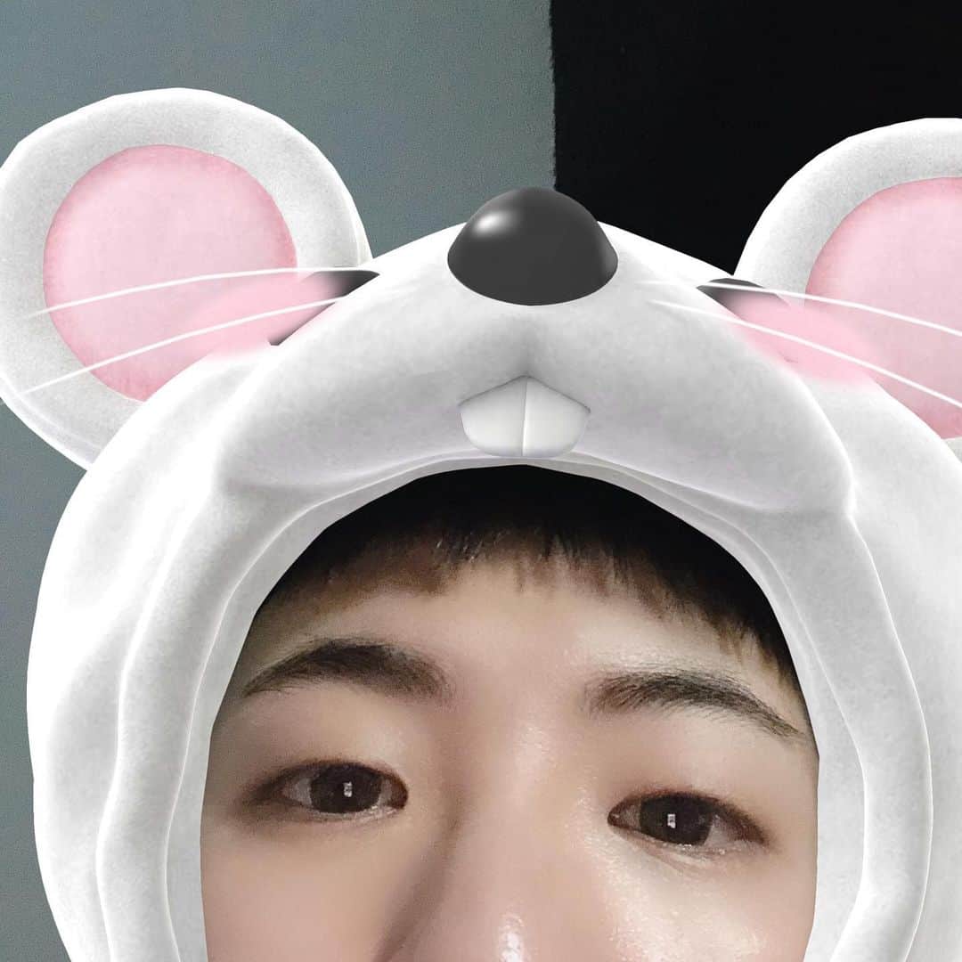 ヒョクジン のインスタグラム：「혁쥐~🐭」