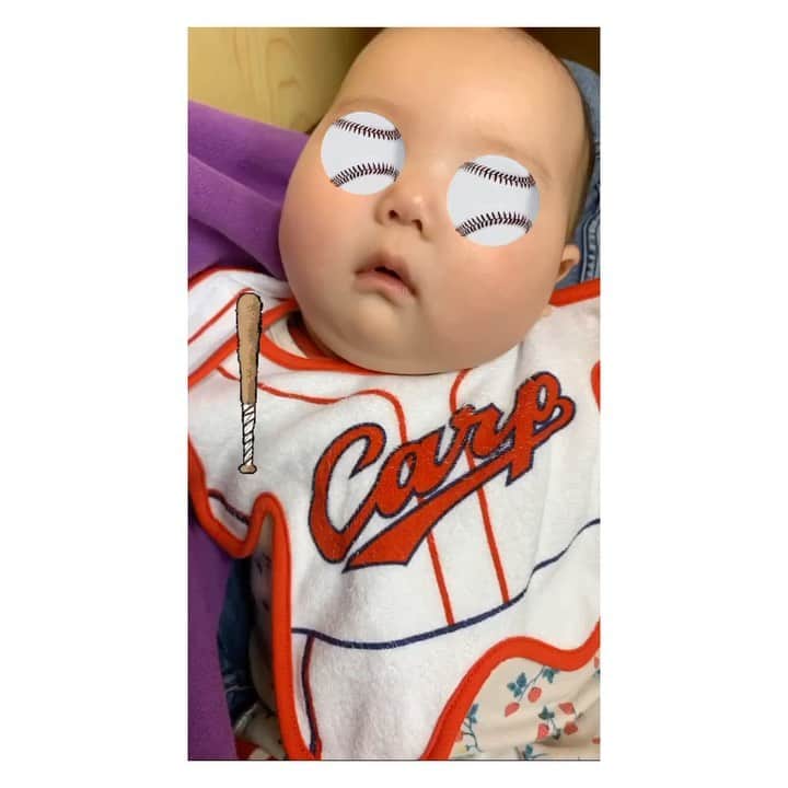 のインスタグラム：「早くもカープ女子⚾️ カープスタイ可愛い❤️ 私は野球は疎いけどw うちのお父さんがカープ好きだったんだ🥰 #カープ女子 #カープスタイ」