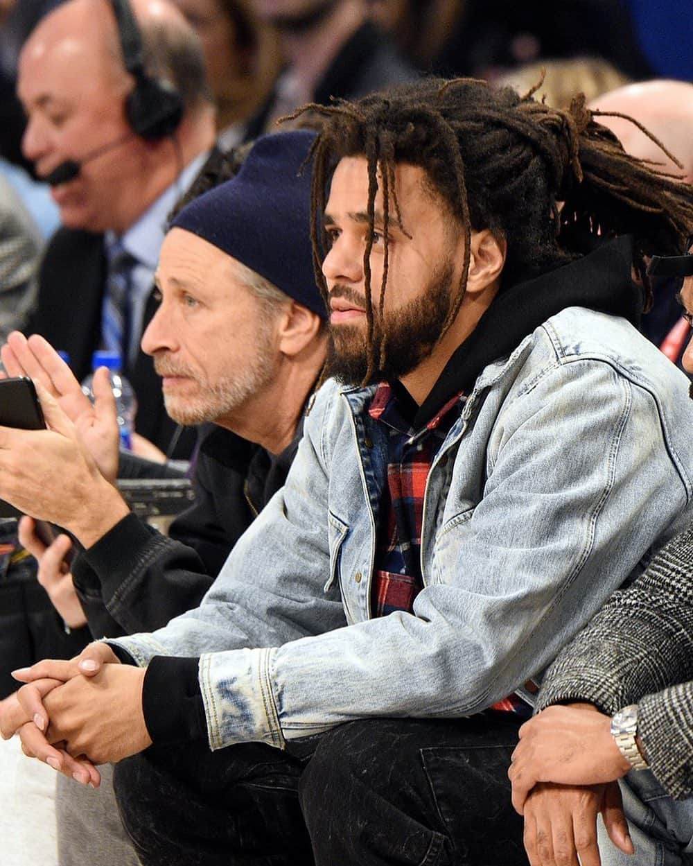 GQさんのインスタグラム写真 - (GQInstagram)「The only thing better than John Stewart's beard-beanie combo is J.Cole's messy ponytail. Head to the link in bio for 8 Grooming Gods of the week.」2月23日 23時18分 - gq