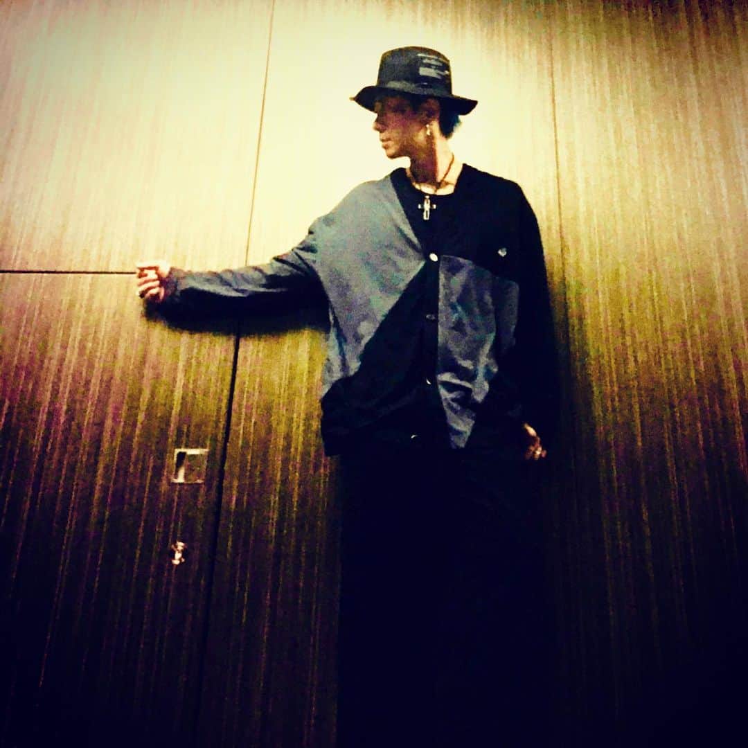 Ju-kenのインスタグラム：「Happy birthday Anis🎊  Styling by @bambridge_smackengineer」