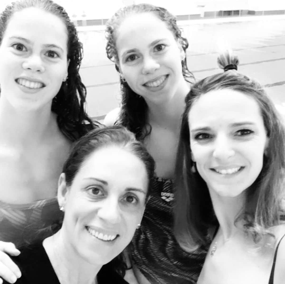 ヴィルジニー・デデューさんのインスタグラム写真 - (ヴィルジニー・デデューInstagram)「Few Days with the Dutch Twins 🧜🏼‍♀️🧜🏼‍♀️ #ROADTOTOKYO @dutchsynchrotwins_nb • • #natationsynchronisée #synchronizedswimming #artisticswimming #natationartistique #athletes #synchrogirls #swimmers @natationartistique @wineven #coachchampion @dutchsynchrotwins_nb @noortjedebrouwerx @bregjedebrouwer #hollande #paysbas #nedrland #esther Thanks Girls 🙏🏼 good job ...! #workinprogress💪 NEVER GIVE UP ..」2月24日 4時50分 - virginie_dedieuoff