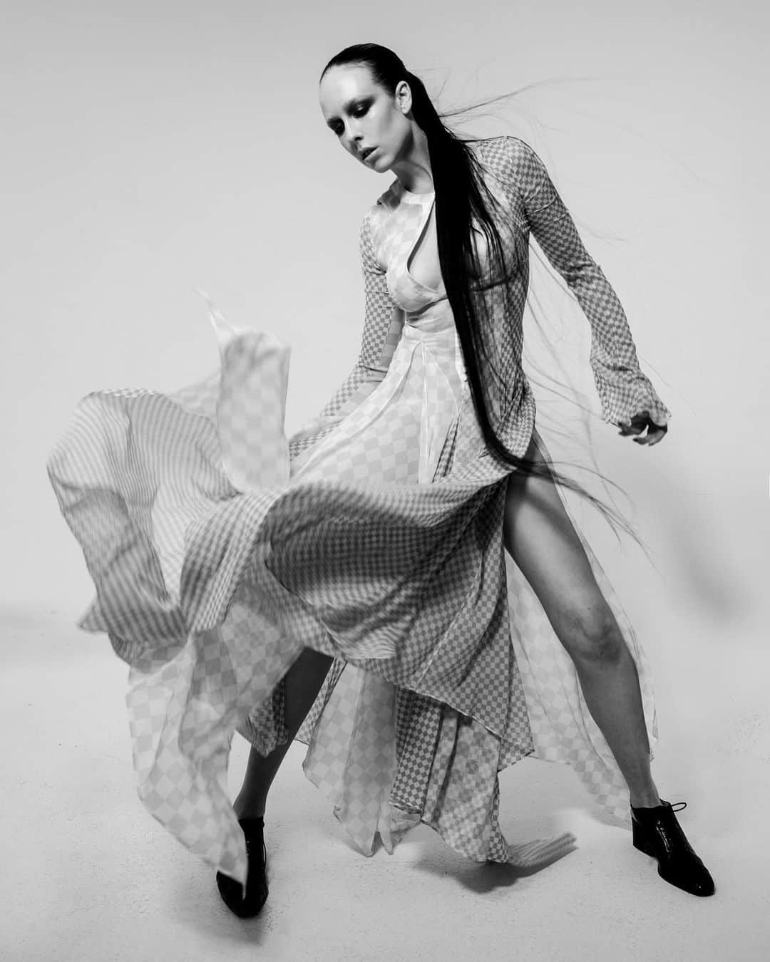 アリー・エックスのインスタグラム：「Wearing @lanvinofficial for @vmagazine 📷 @marcuscooper」