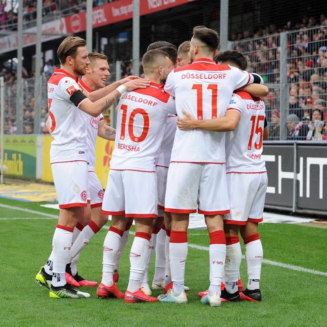 アンドレ・ホフマンさんのインスタグラム写真 - (アンドレ・ホフマンInstagram)「..good feeling to score and take the 3 points! ⚪️⚽️🔴 #team #f95」2月24日 0時05分 - ahoffmann