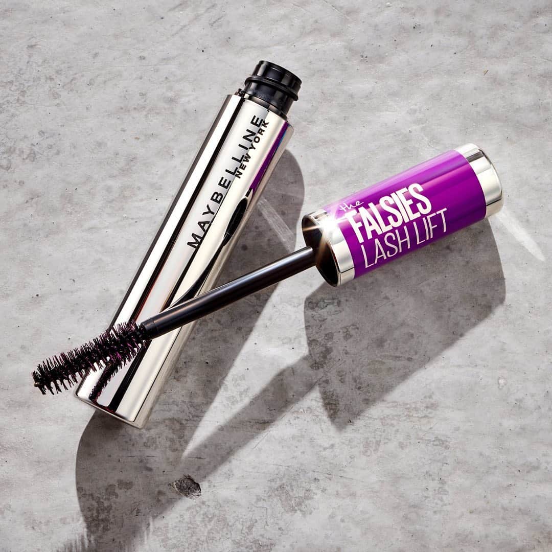 Maybelline New Yorkさんのインスタグラム写真 - (Maybelline New YorkInstagram)「"The packaging of this mascara caught my eye! It's a very affordable drugstore mascara but it's MAGICAL!! It doesn't just give my lashes volume but it makes them look thicker! Best mascara hands down for under $10!" - maybelline.com review by Shannakay_p  Tell us what you 💜 about our #falsieslashlift mascara for a chance to be featured!」2月24日 2時17分 - maybelline