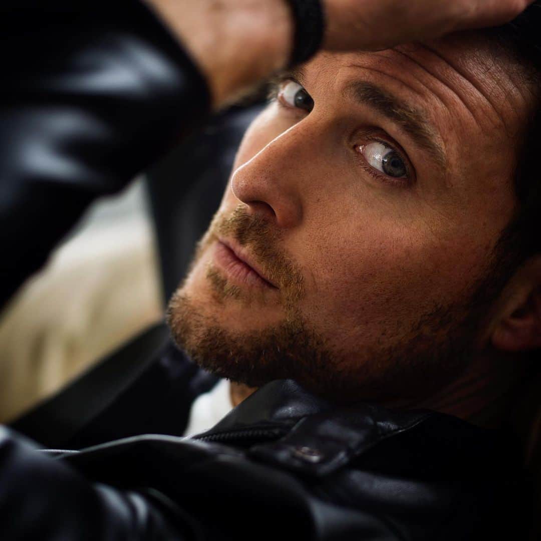 のインスタグラム：「Oh hey Sunday! 😉 #sunday #sundayvibes #sundayfunday #chill #relax #hey #photoshoot #chrissinger #photography」