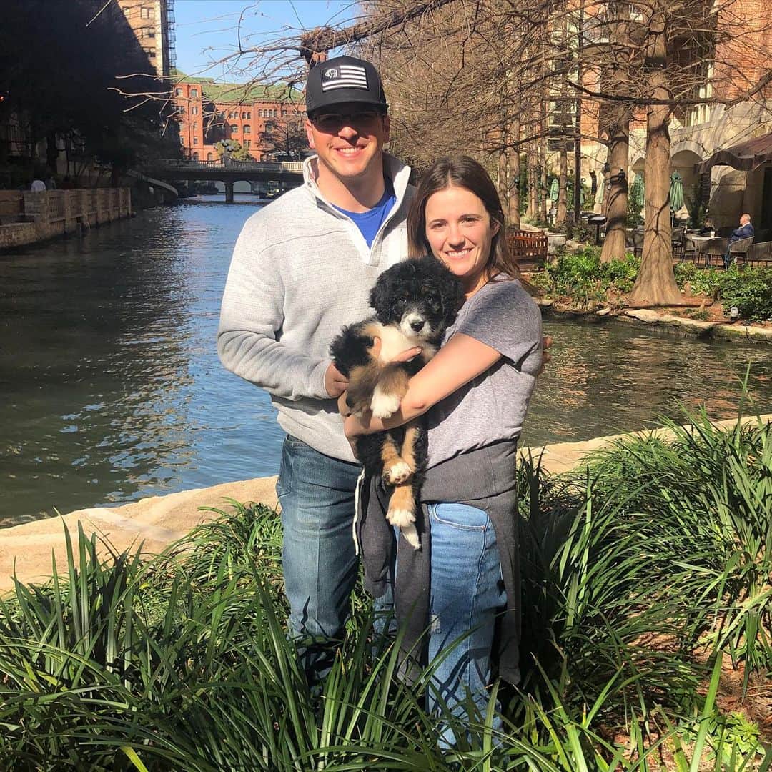 ペイジ・ローレンスのインスタグラム：「THIS IS THIRTY!!!! Thank you to everyone for the birthday wishes! I had the BEST day, with some of the best people and my new puppy, Jazz!!!! (@richmondchampion pulled off the ultimate surprise!!!) 💙 you all!!」