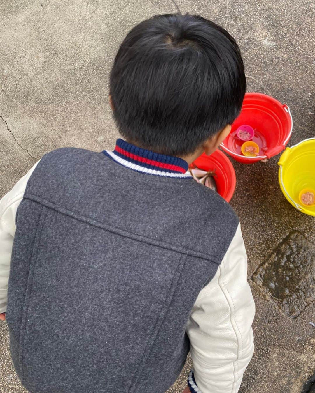 奥田順子さんのインスタグラム写真 - (奥田順子Instagram)「マリンワールドの中にあるアジ釣り🎣  たくさん連れてなかなか楽しい！横でフライにしてくれるんだけど、なかなか美味しい👍 #マリンワールド#子連れ城崎#城崎#アジ釣り」2月24日 12時33分 - okuda_junko